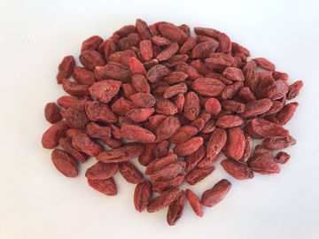 ผลไม้แห้งของ Red Goji Berry ขนมขบเคี้ยววัตถุดิบของขบเคี้ยว Dehydrated Fruit มีให้เลือกมากมายสำหรับ OEM