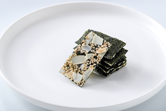 สาหร่ายกรอบไส้รวมรส 4 รส ขนมขบเคี้ยวรสเลิศ มังสวิรัติ ปราศจากกลูเตน สารอาหารจากทะเล