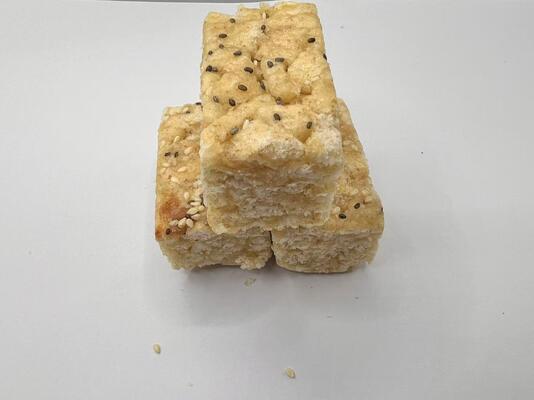 Saqima Pastry อาหารจีนแบบดั้งเดิม ผึ้ง อาหารว่าง กระจ่างใส ไม่มีรสชาติประดิษฐ์ ดีสําหรับกระต่ายและท้อง