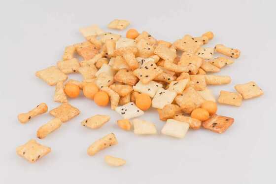 ขนมอบกรอบข้าวรสพริกผสมถั่วลิสง ได้รับการรับรอง BRC - ขนมขบเคี้ยว Munchines