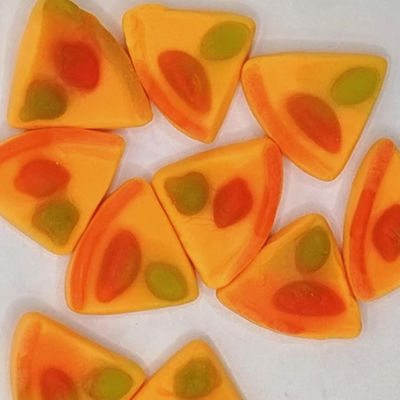 ขนมกัมมี่รูปทรงสนุกสนาน ชิ้นหลากสีสันและรูปแบบสร้างสรรค์